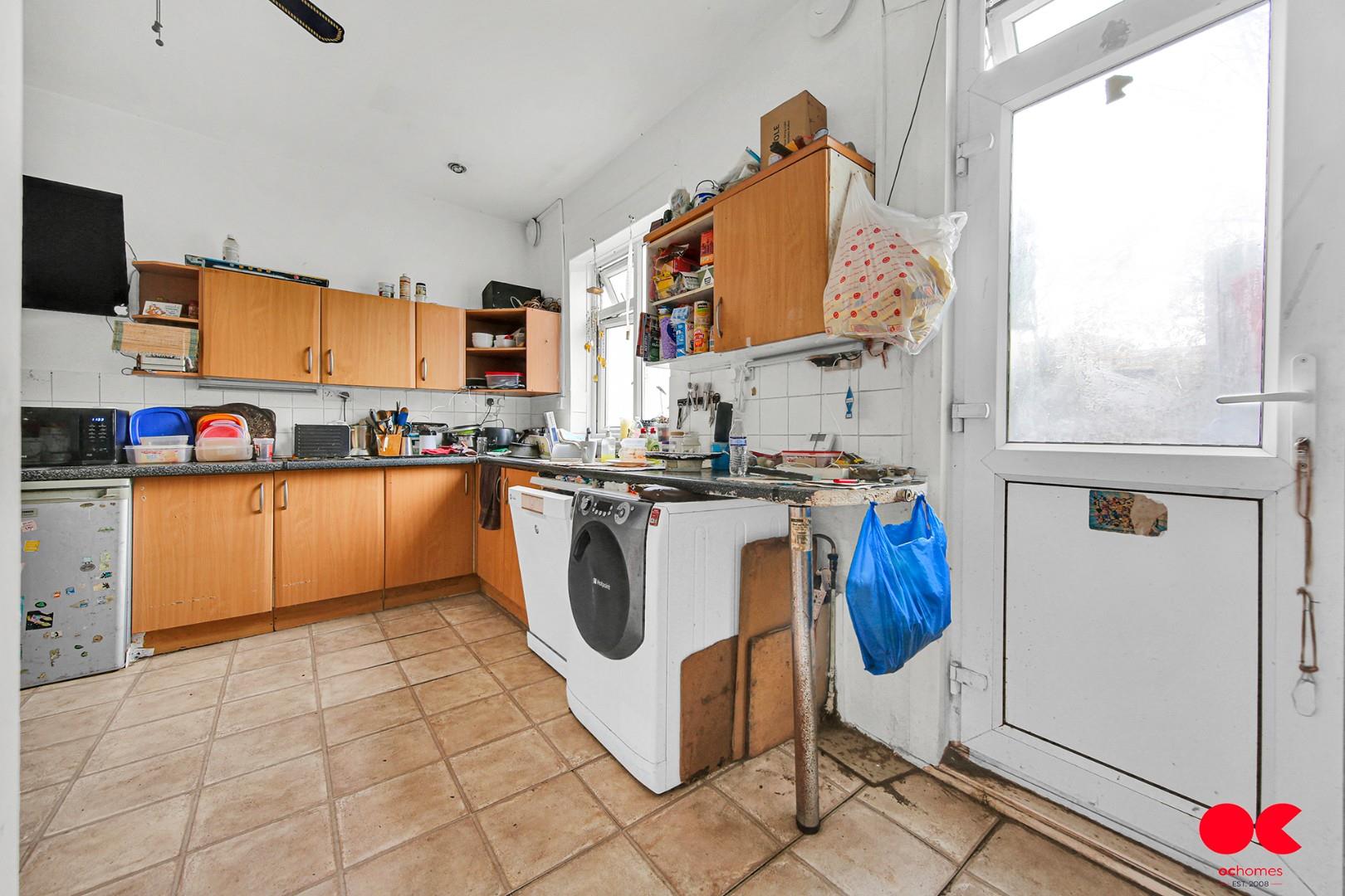 3 bed terraced house for sale in Sherrard Road, Forest Gate  - Property Image 8