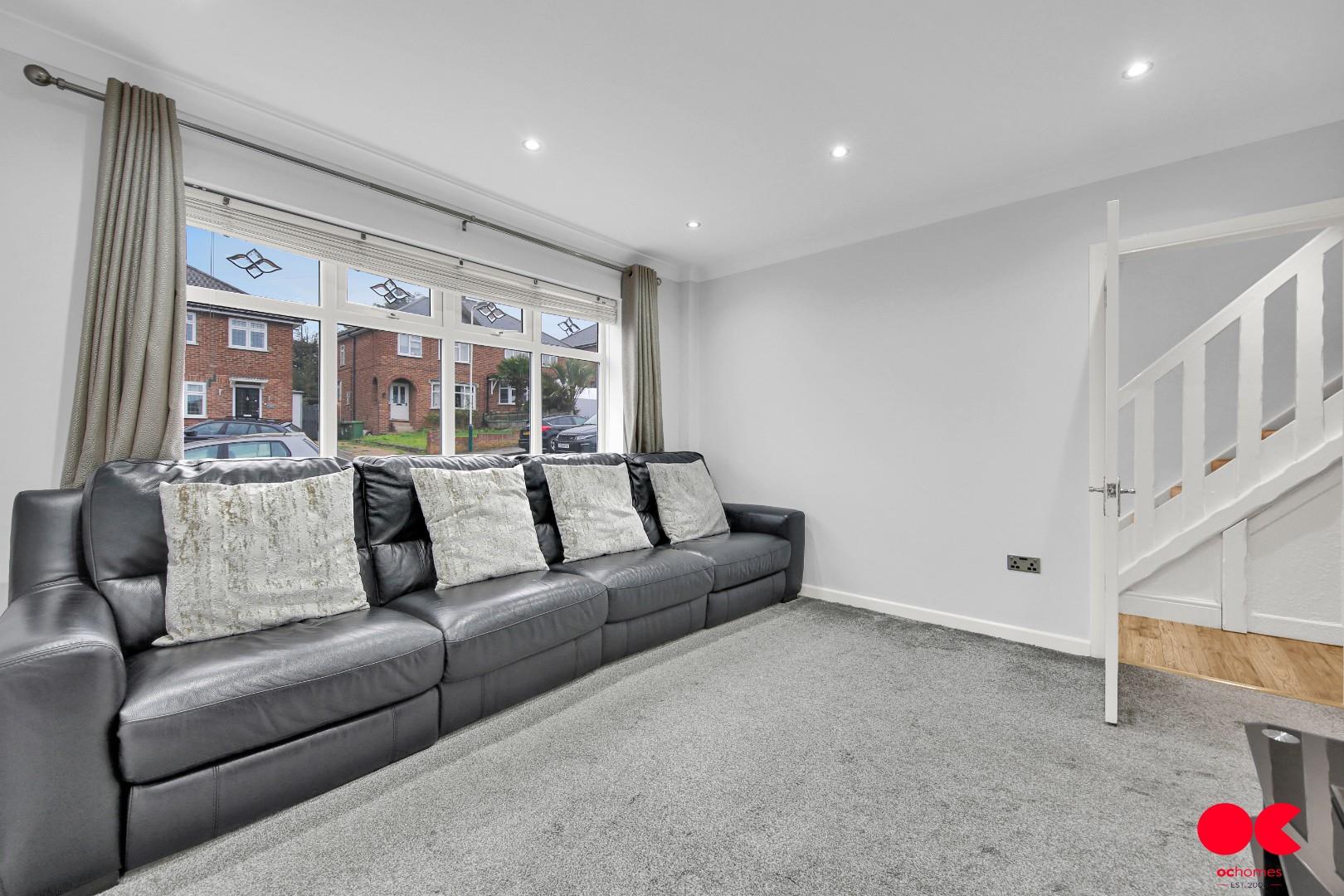 3 bed semi-detached house for sale in Clitheroe Road, Romford  - Property Image 2