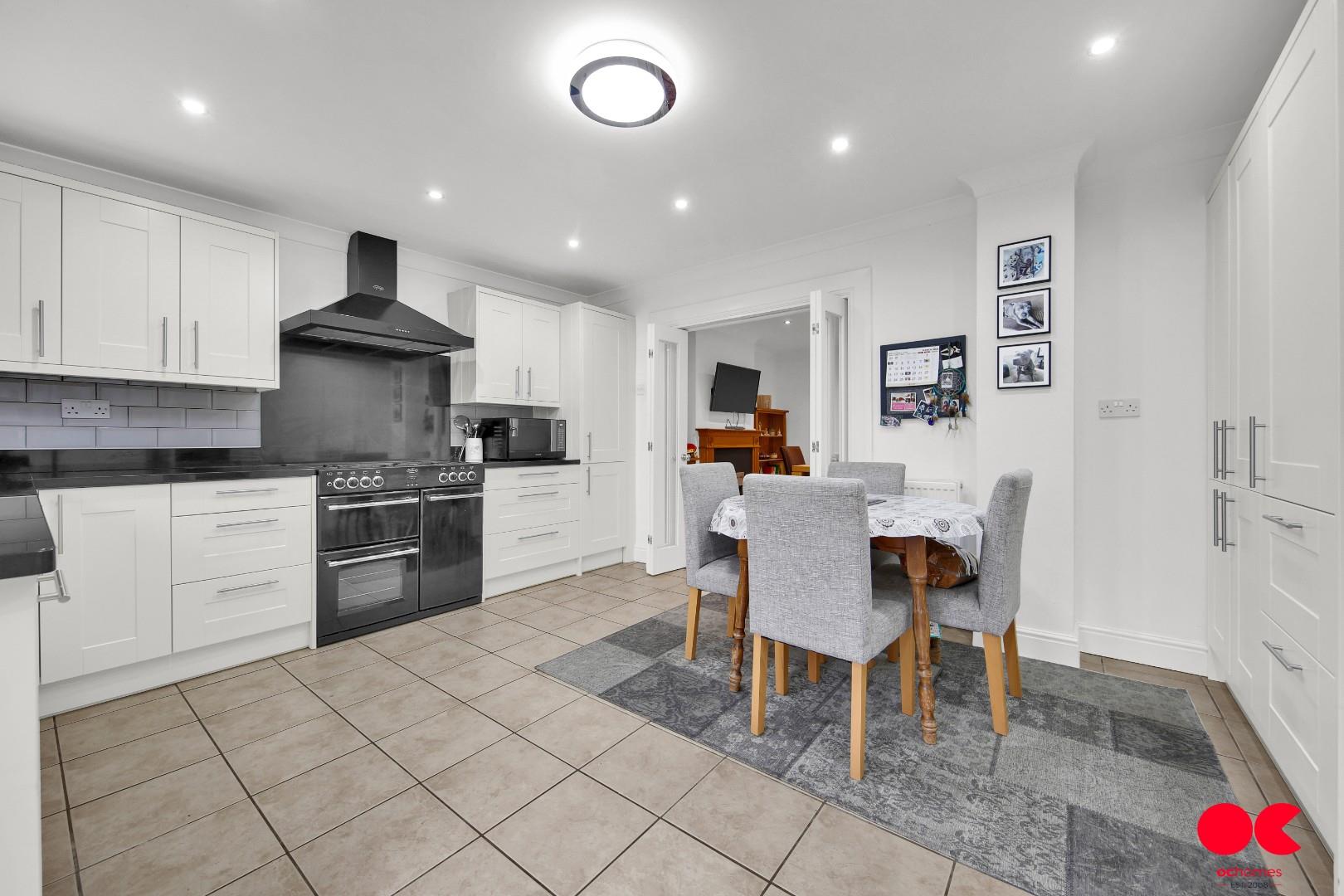 3 bed semi-detached house for sale in Clitheroe Road, Romford  - Property Image 20