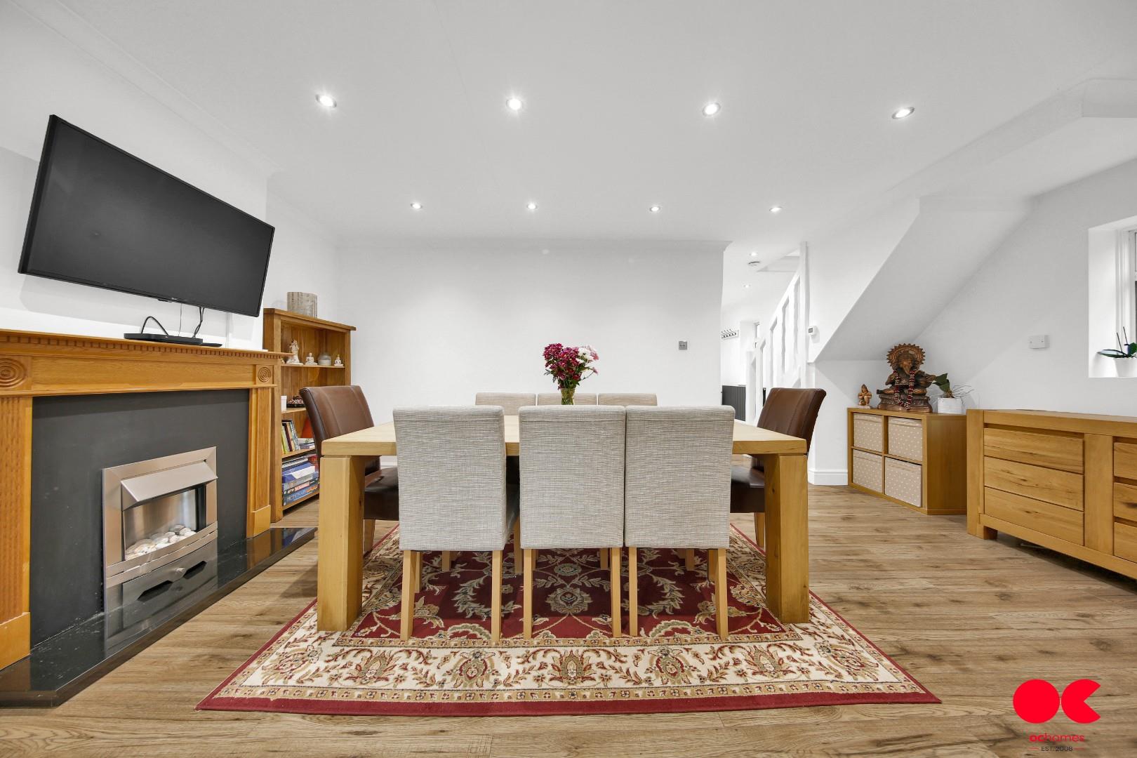 3 bed semi-detached house for sale in Clitheroe Road, Romford  - Property Image 18