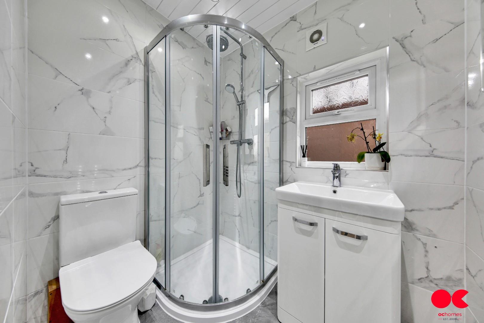 3 bed semi-detached house for sale in Clitheroe Road, Romford  - Property Image 10