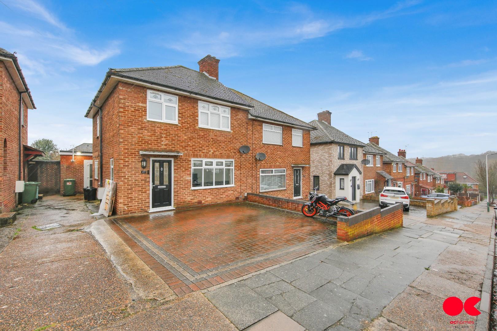 3 bed semi-detached house for sale in Clitheroe Road, Romford - Property Image 1