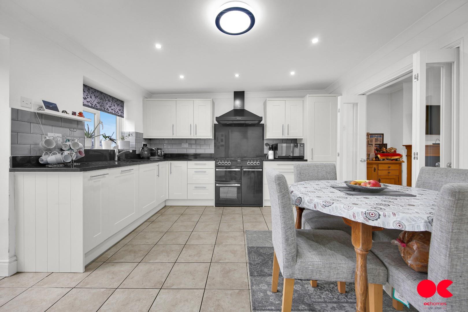 3 bed semi-detached house for sale in Clitheroe Road, Romford  - Property Image 21