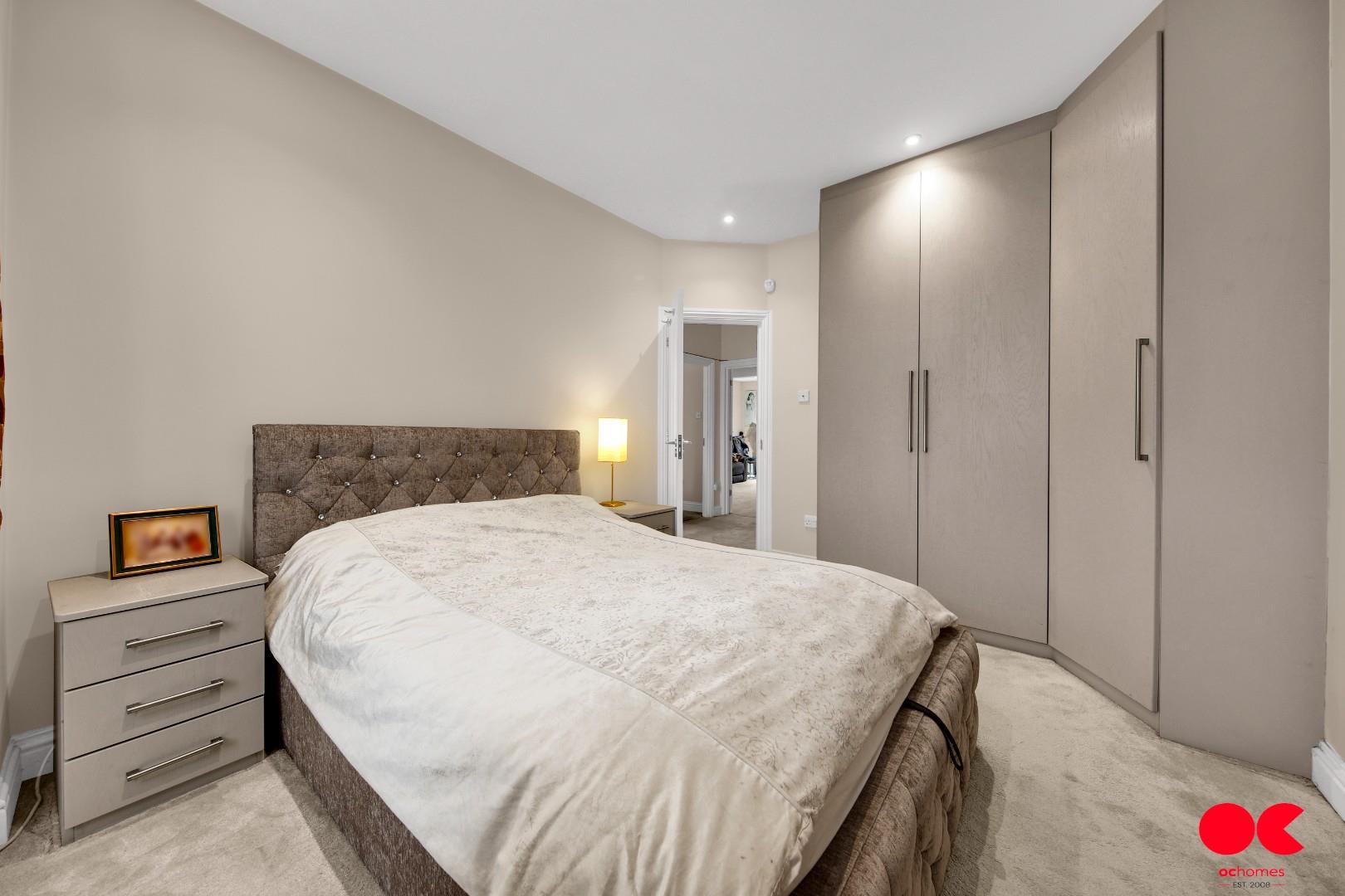 2 bed detached bungalow for sale in Epsom Road, Seven KIngs  - Property Image 6