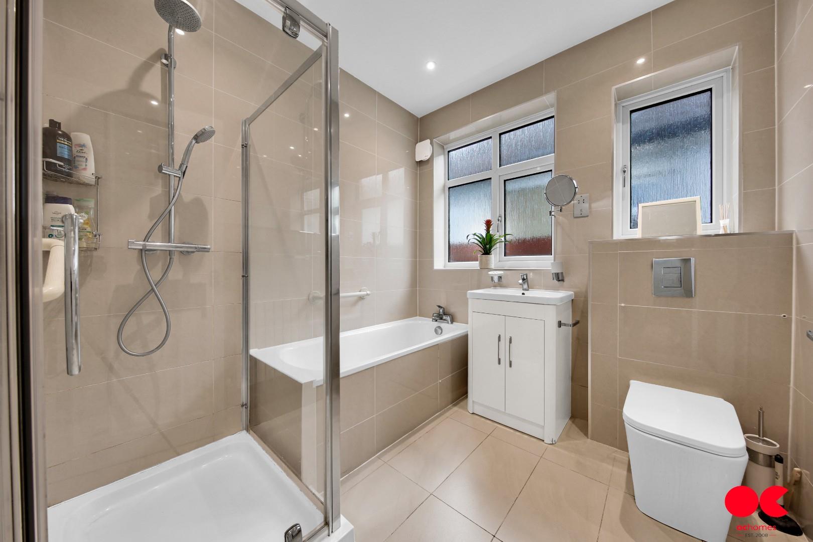 2 bed detached bungalow for sale in Epsom Road, Seven KIngs  - Property Image 5