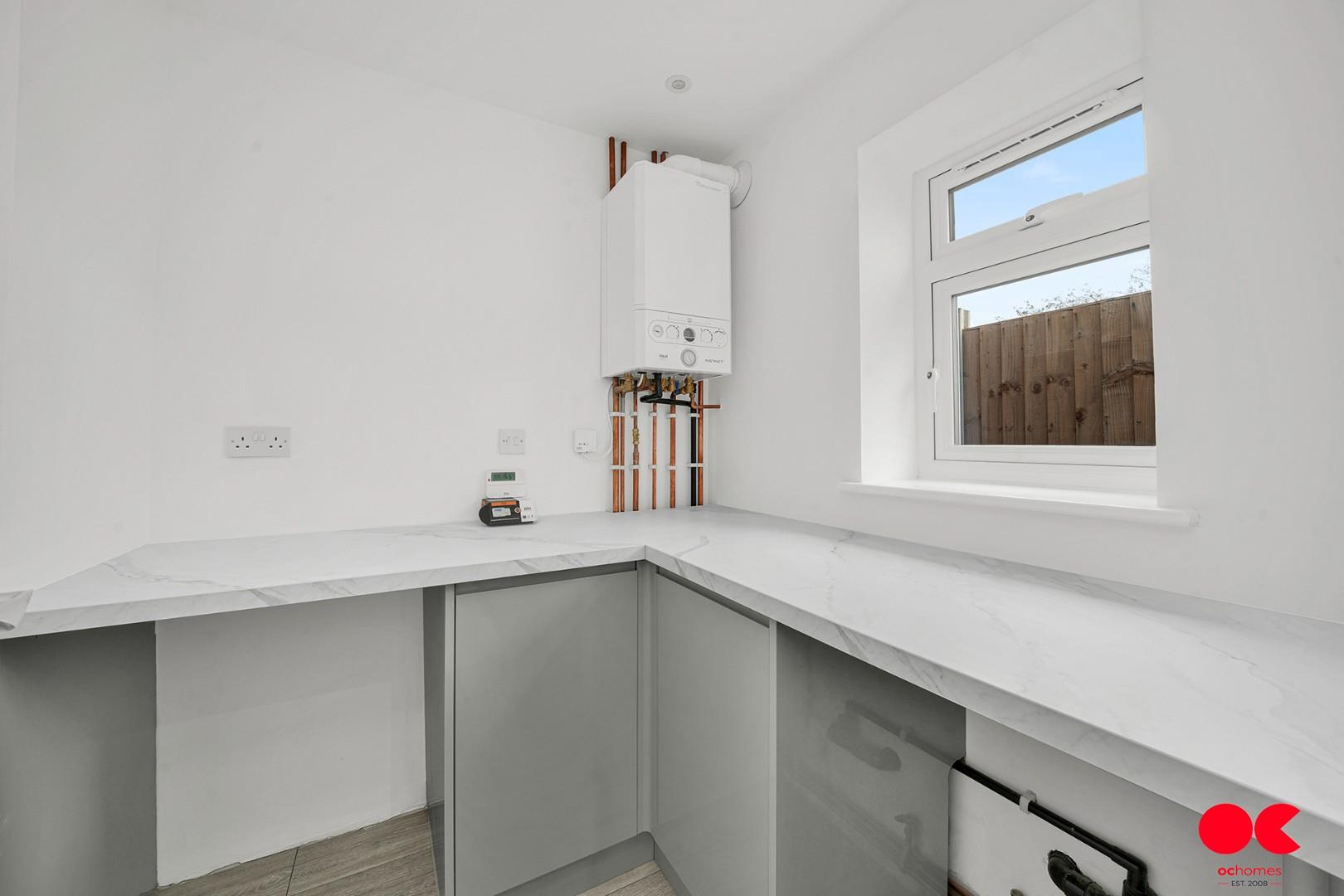 3 bed detached bungalow for sale in Plumpton Avenue, Hornchurch  - Property Image 13