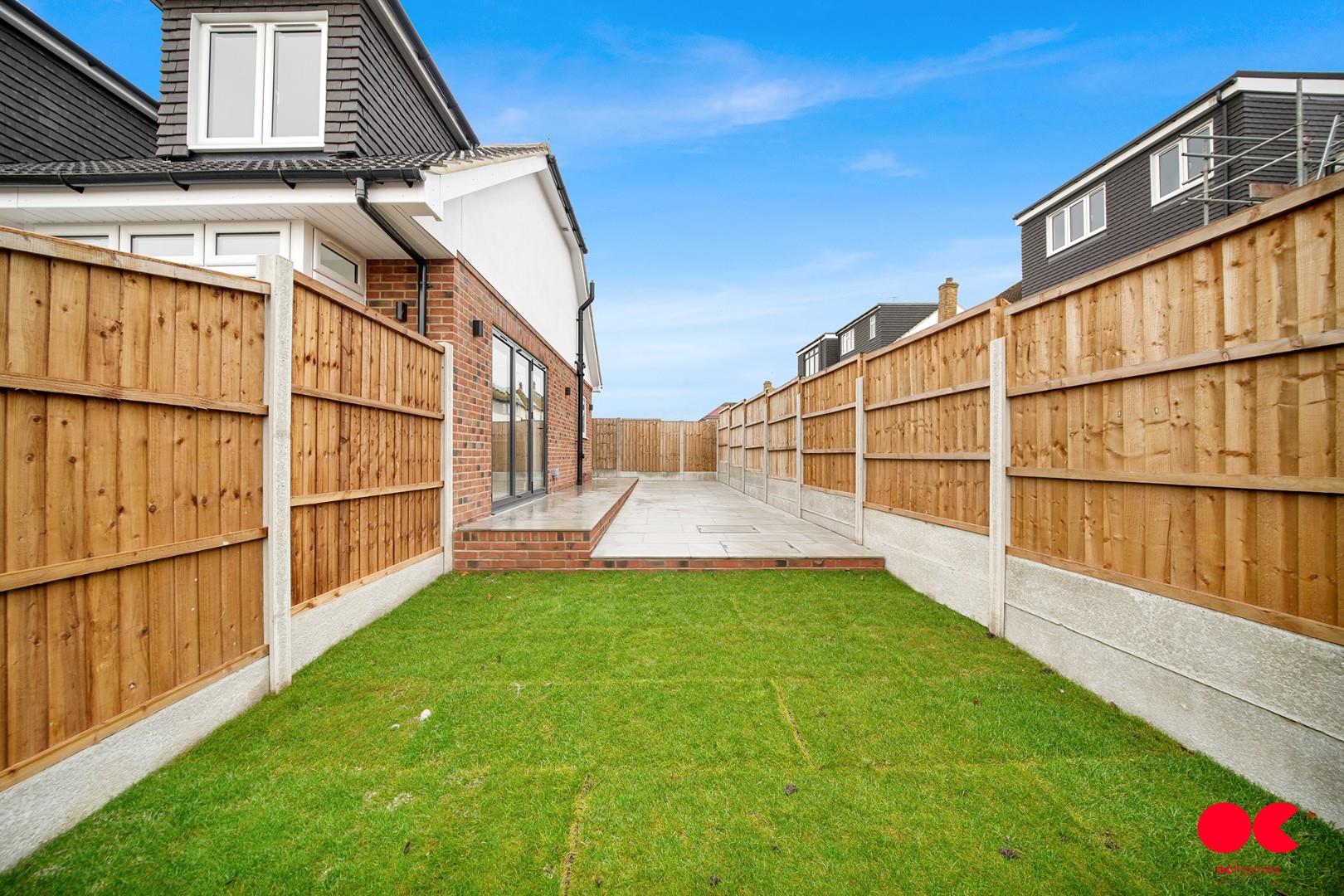 3 bed detached bungalow for sale in Plumpton Avenue, Hornchurch  - Property Image 23