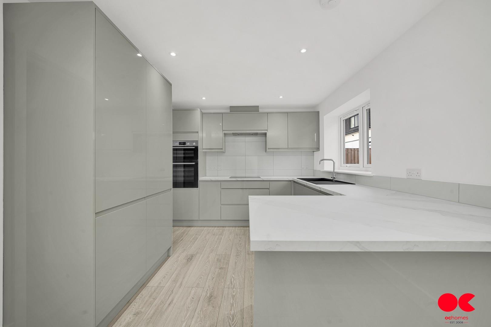 3 bed detached bungalow for sale in Plumpton Avenue, Hornchurch  - Property Image 11