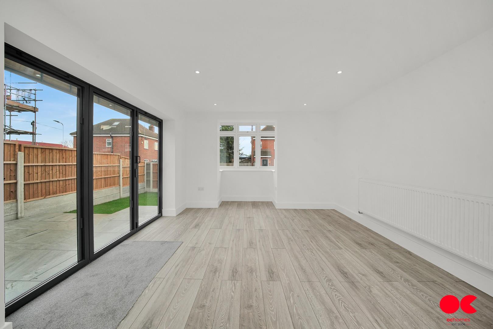 3 bed detached bungalow for sale in Plumpton Avenue, Hornchurch  - Property Image 14