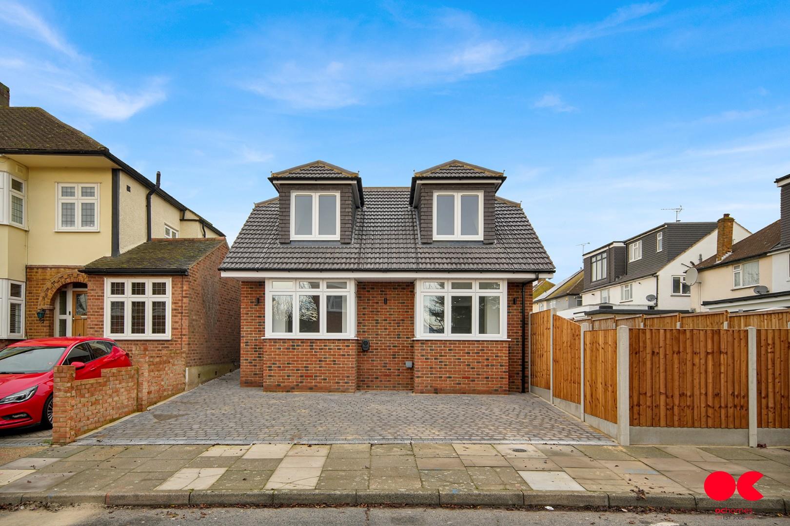 3 bed detached bungalow for sale in Plumpton Avenue, Hornchurch  - Property Image 29
