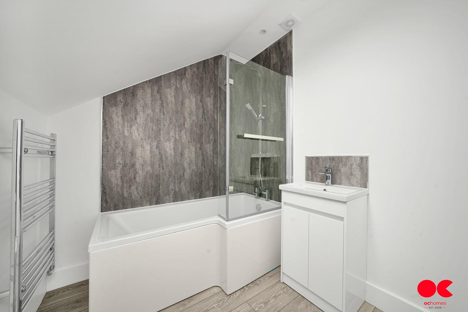 3 bed detached bungalow for sale in Plumpton Avenue, Hornchurch  - Property Image 21