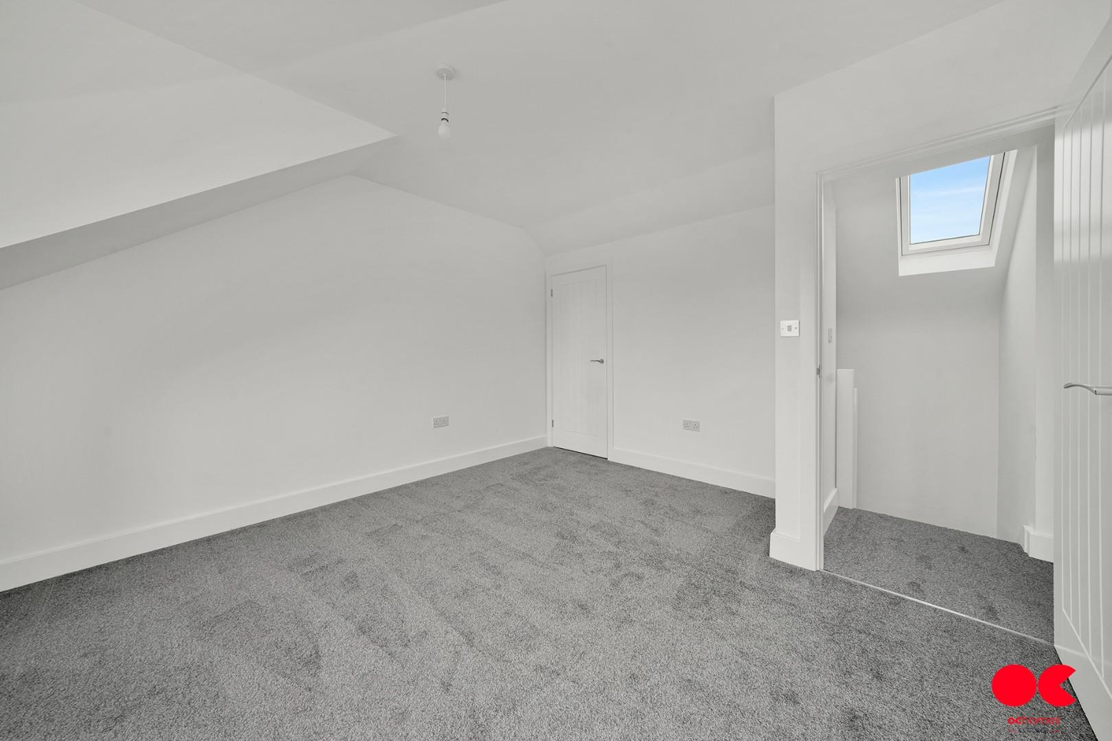 3 bed detached bungalow for sale in Plumpton Avenue, Hornchurch  - Property Image 19