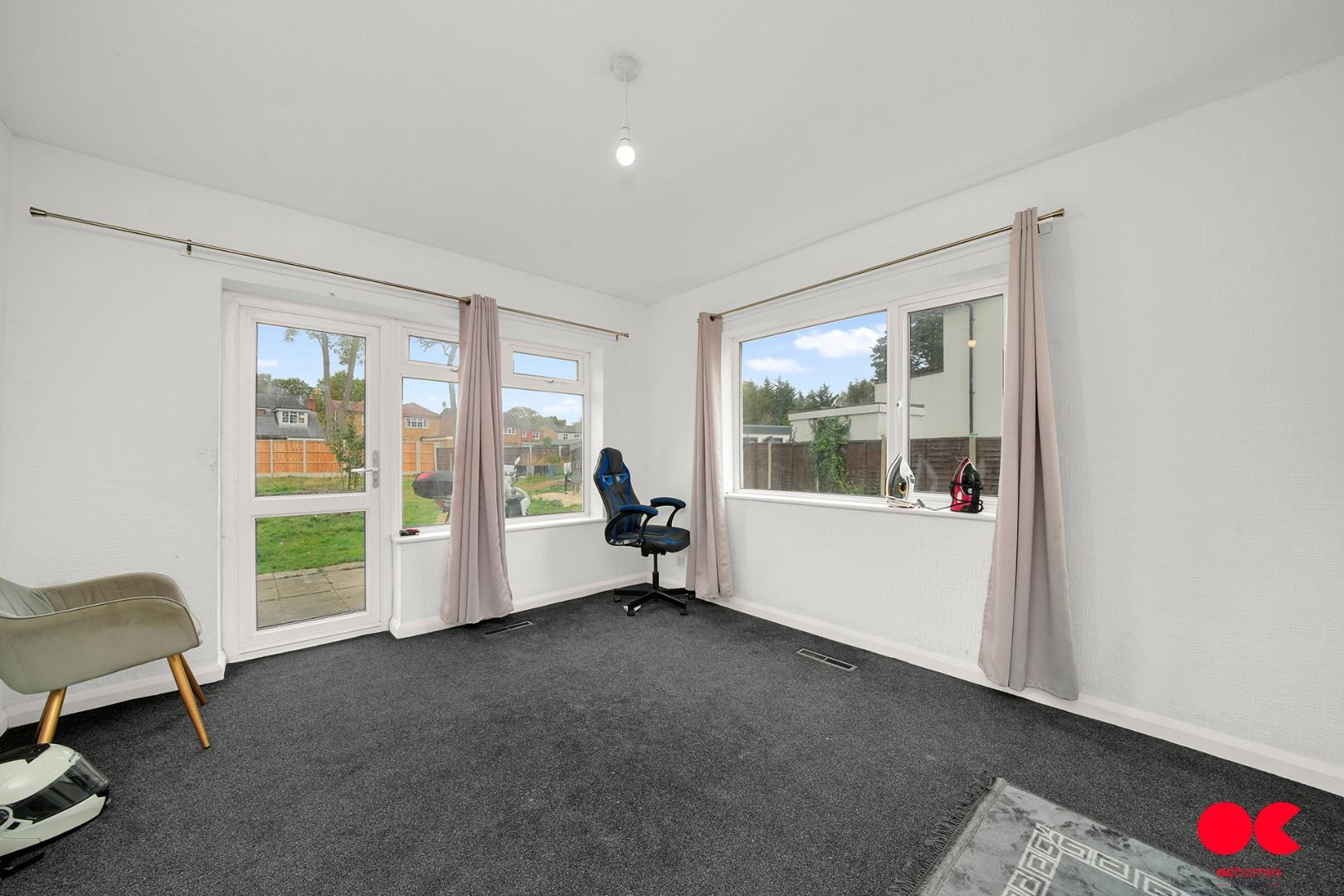 4 bed detached house for sale in Ernest Road, Emerson Park, Hornchurch  - Property Image 5