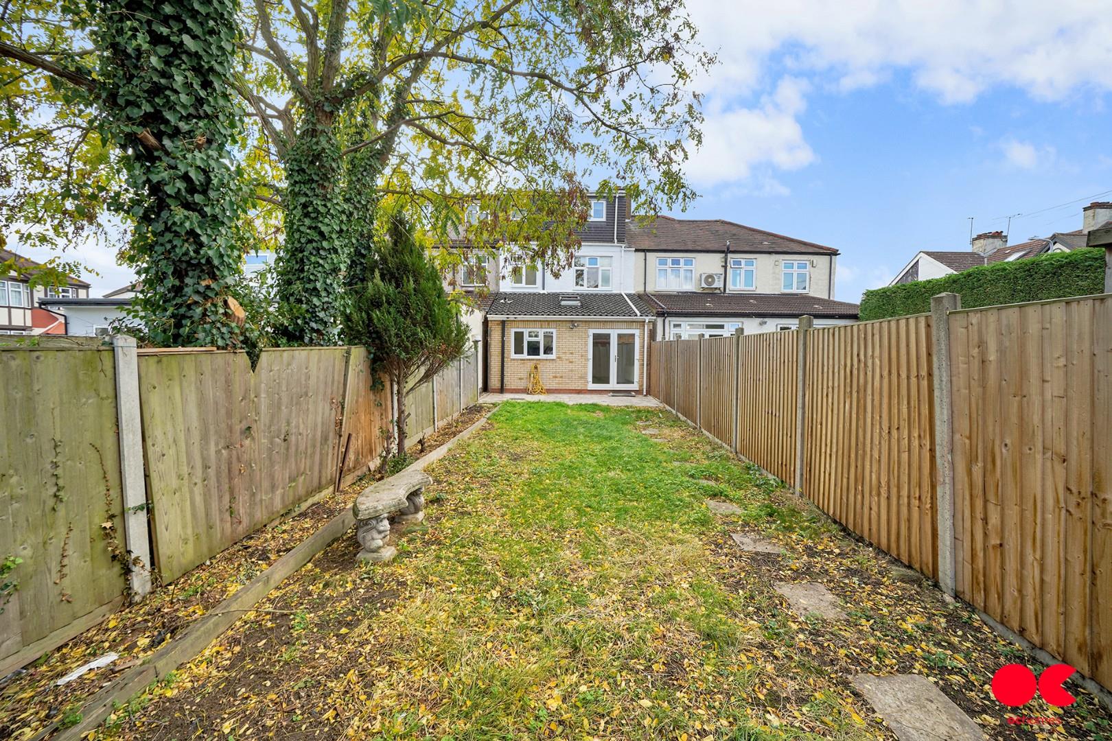 4 bed terraced house to rent in Aintree Crescent, Ilford  - Property Image 27