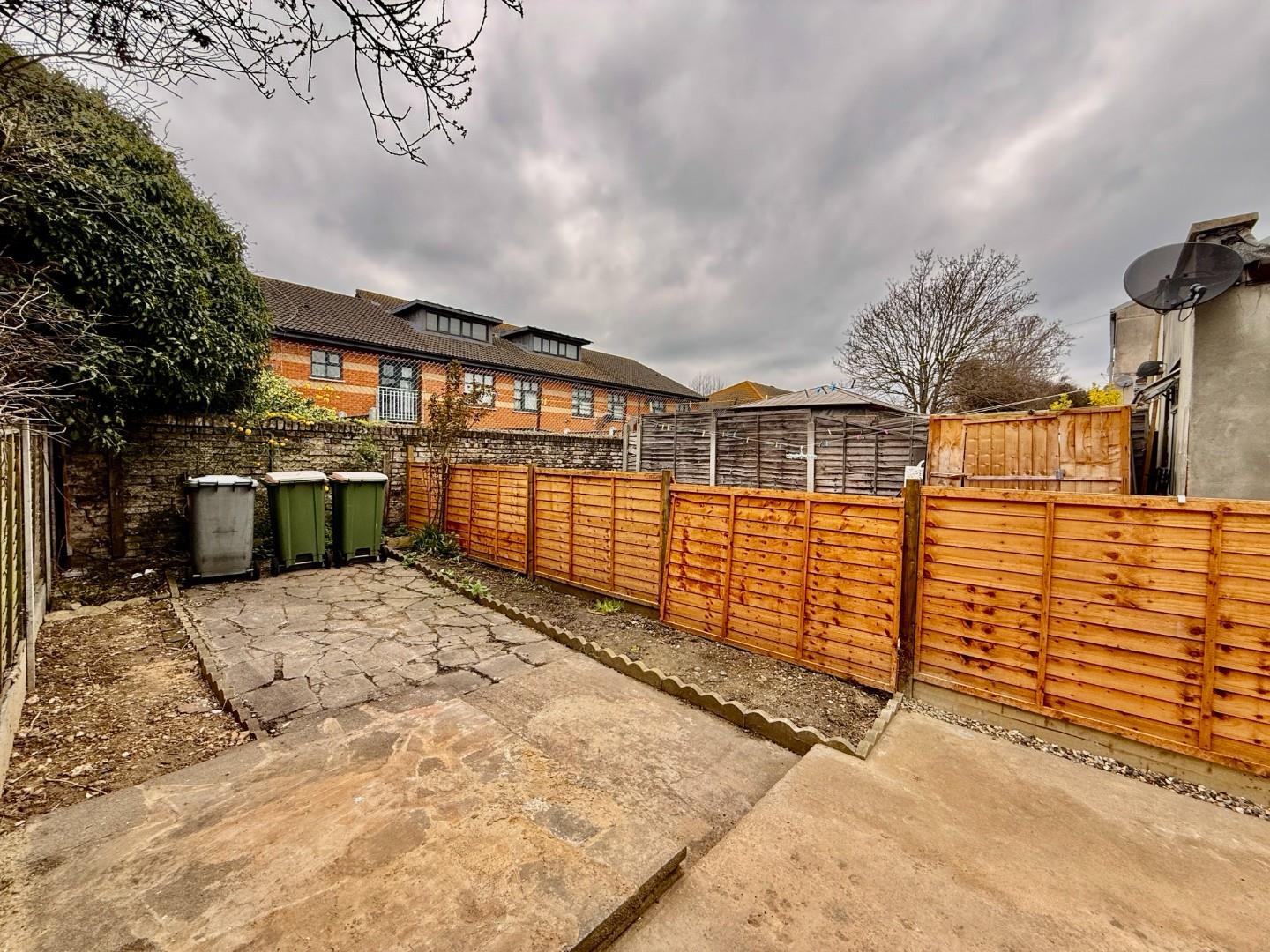 2 bed terraced house to rent in Tower Hamlets Road, London  - Property Image 9