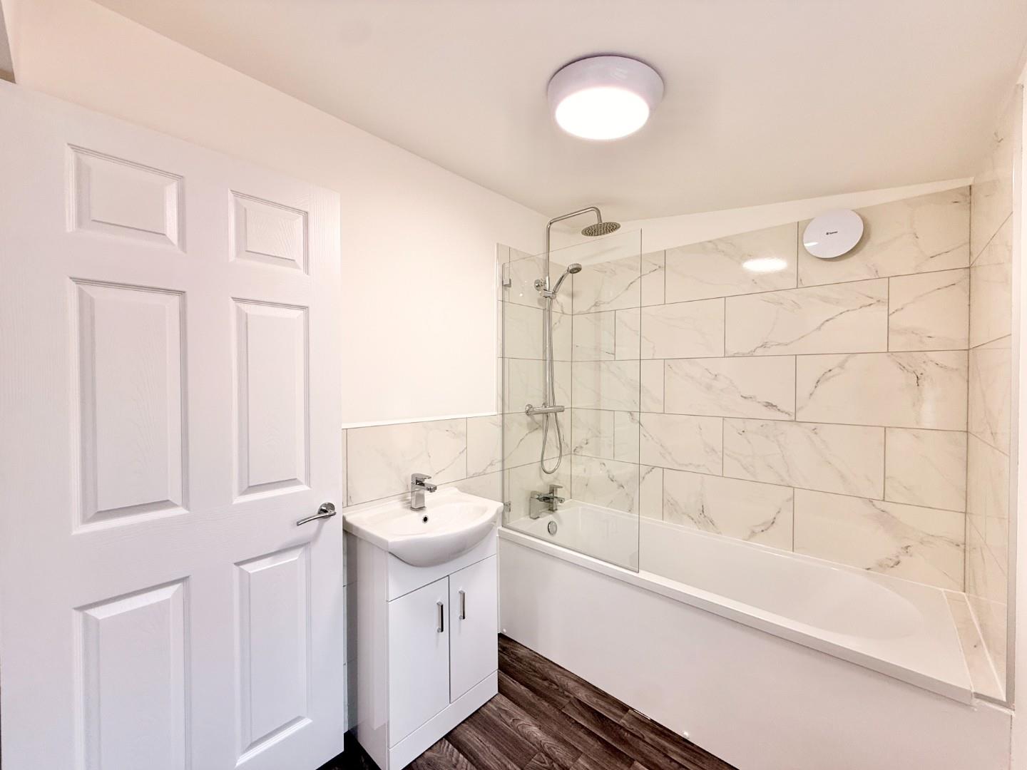 2 bed terraced house to rent in Tower Hamlets Road, London  - Property Image 8