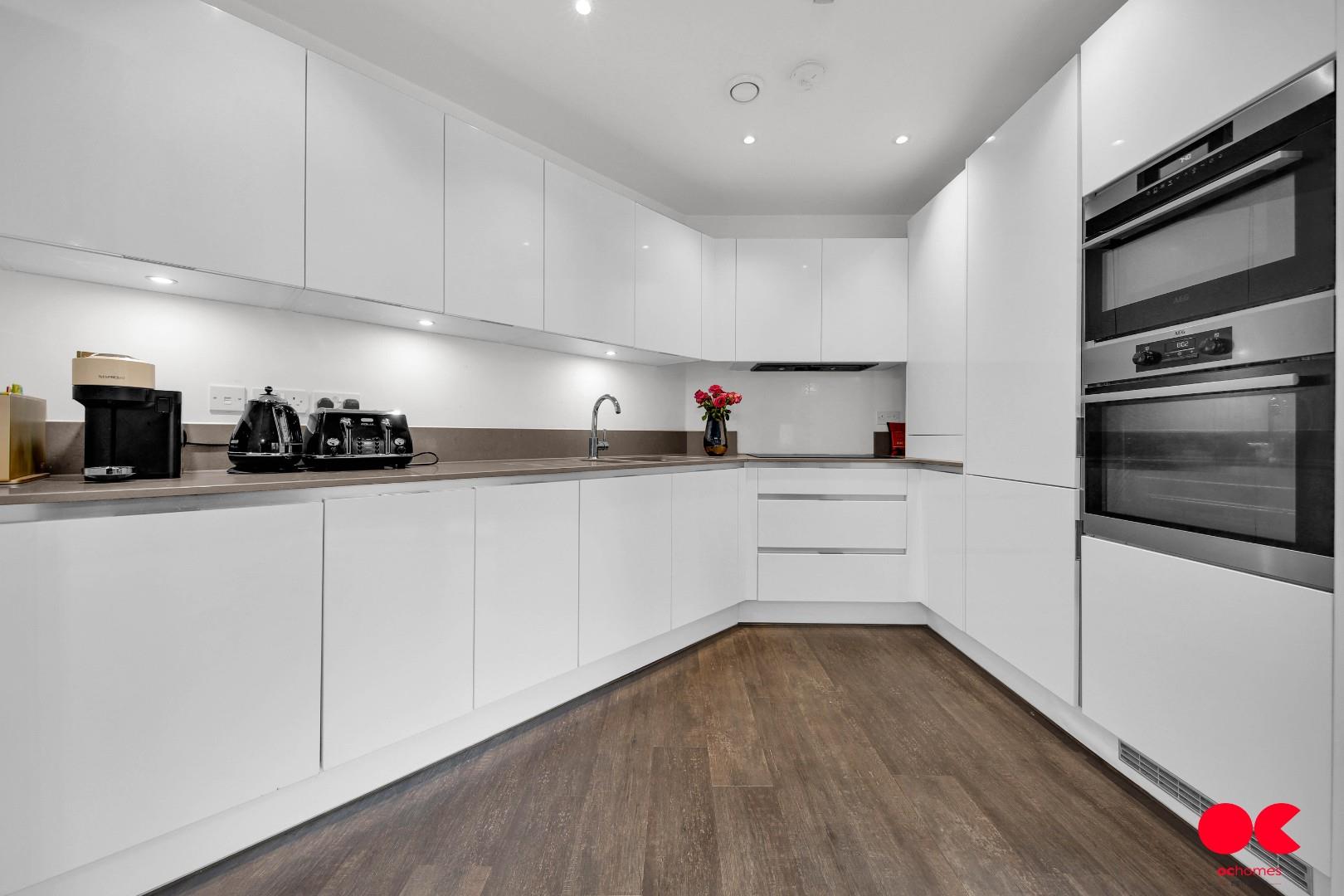 3 bed flat for sale in Jackdaw Close, Harold Wood  - Property Image 16