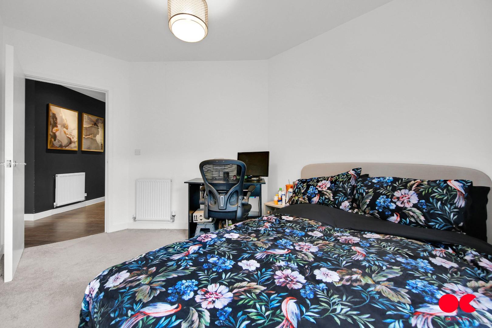 3 bed flat for sale in Jackdaw Close, Harold Wood  - Property Image 20