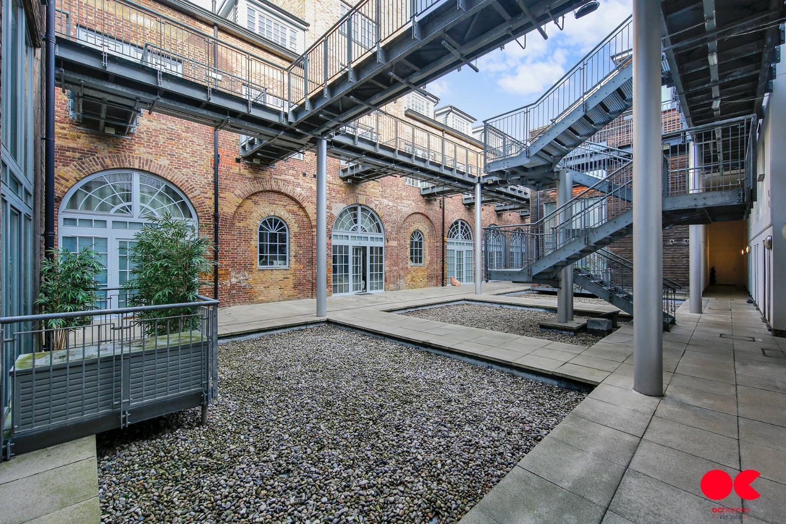 2 bed flat for sale in Kidman Close, Gidea Park  - Property Image 23