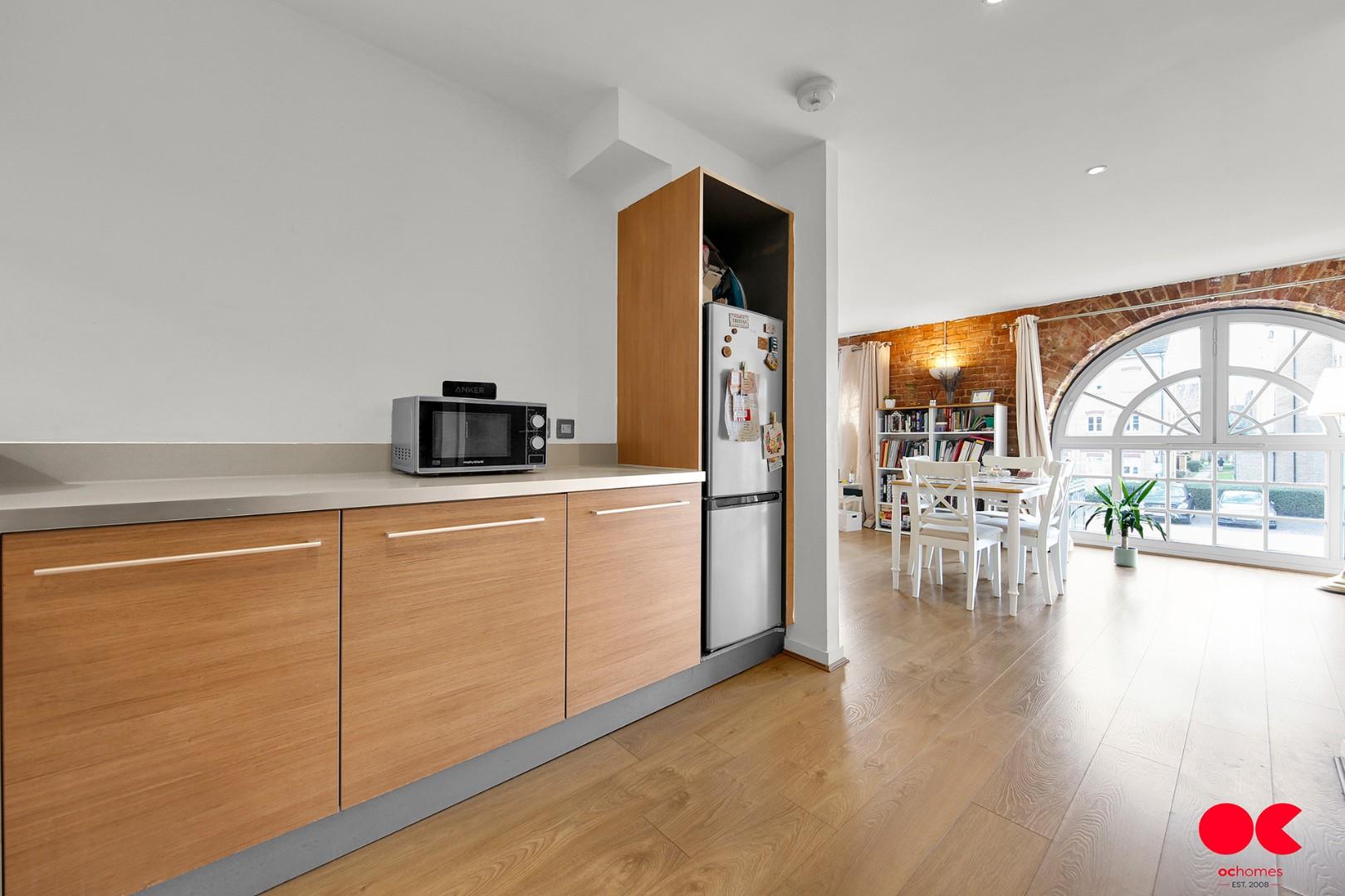 2 bed flat for sale in Kidman Close, Gidea Park  - Property Image 18