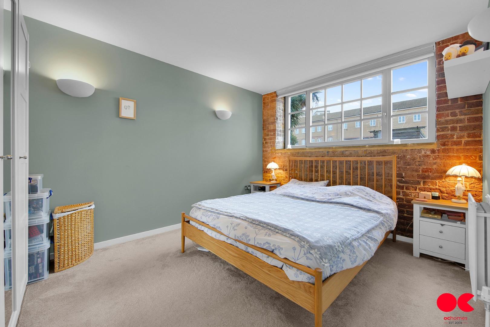 2 bed flat for sale in Kidman Close, Gidea Park  - Property Image 4