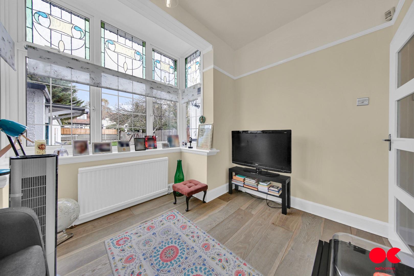 4 bed semi-detached bungalow for sale in Trenance Gardens, Seven Kings, Ilford  - Property Image 20