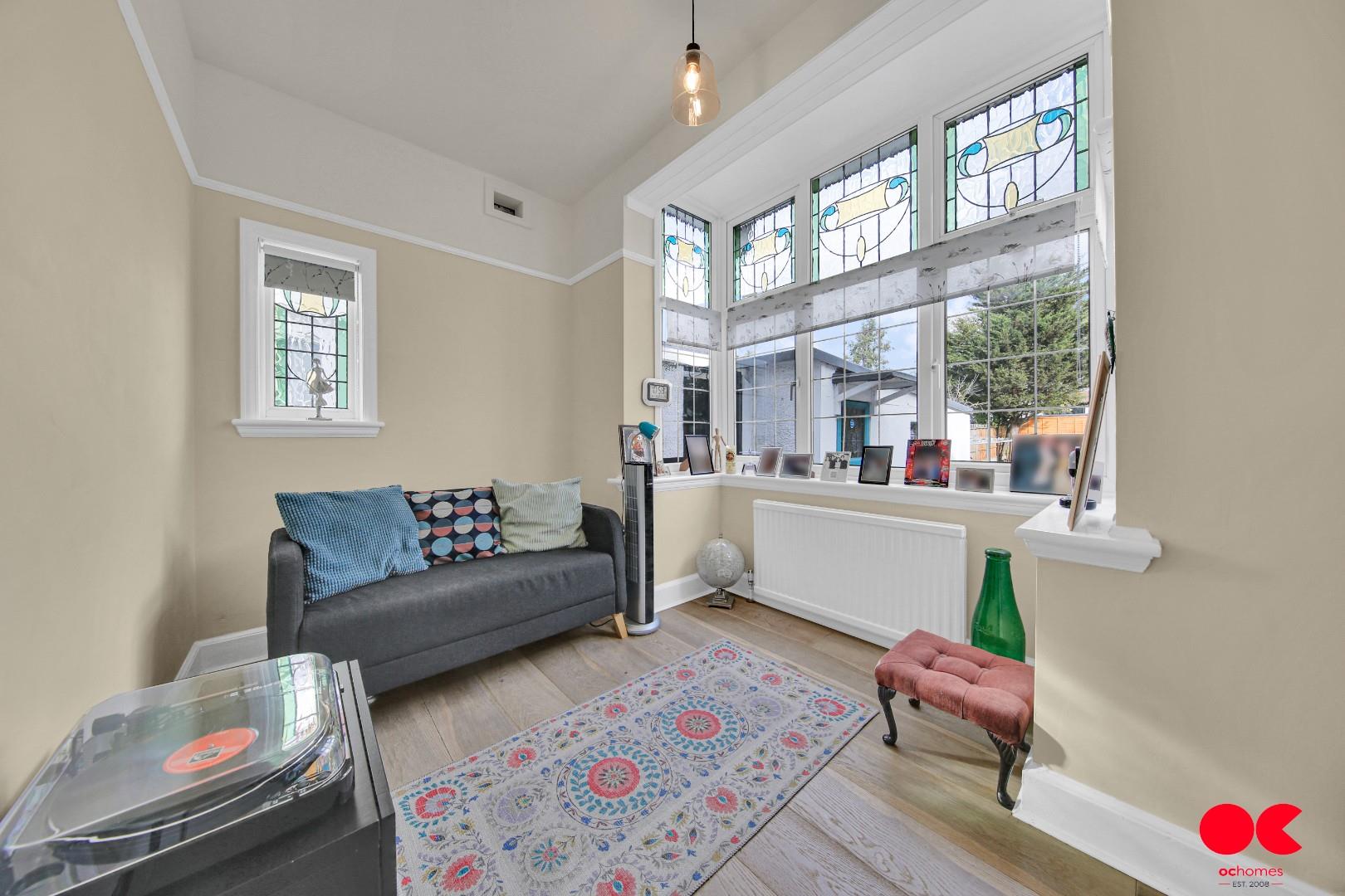 4 bed semi-detached bungalow for sale in Trenance Gardens, Seven Kings, Ilford  - Property Image 7