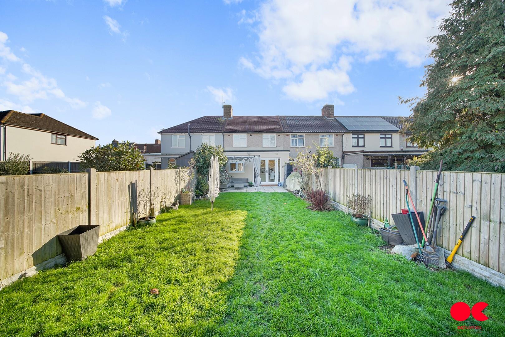 3 bed terraced house for sale in Connor Road, Dagenham  - Property Image 4