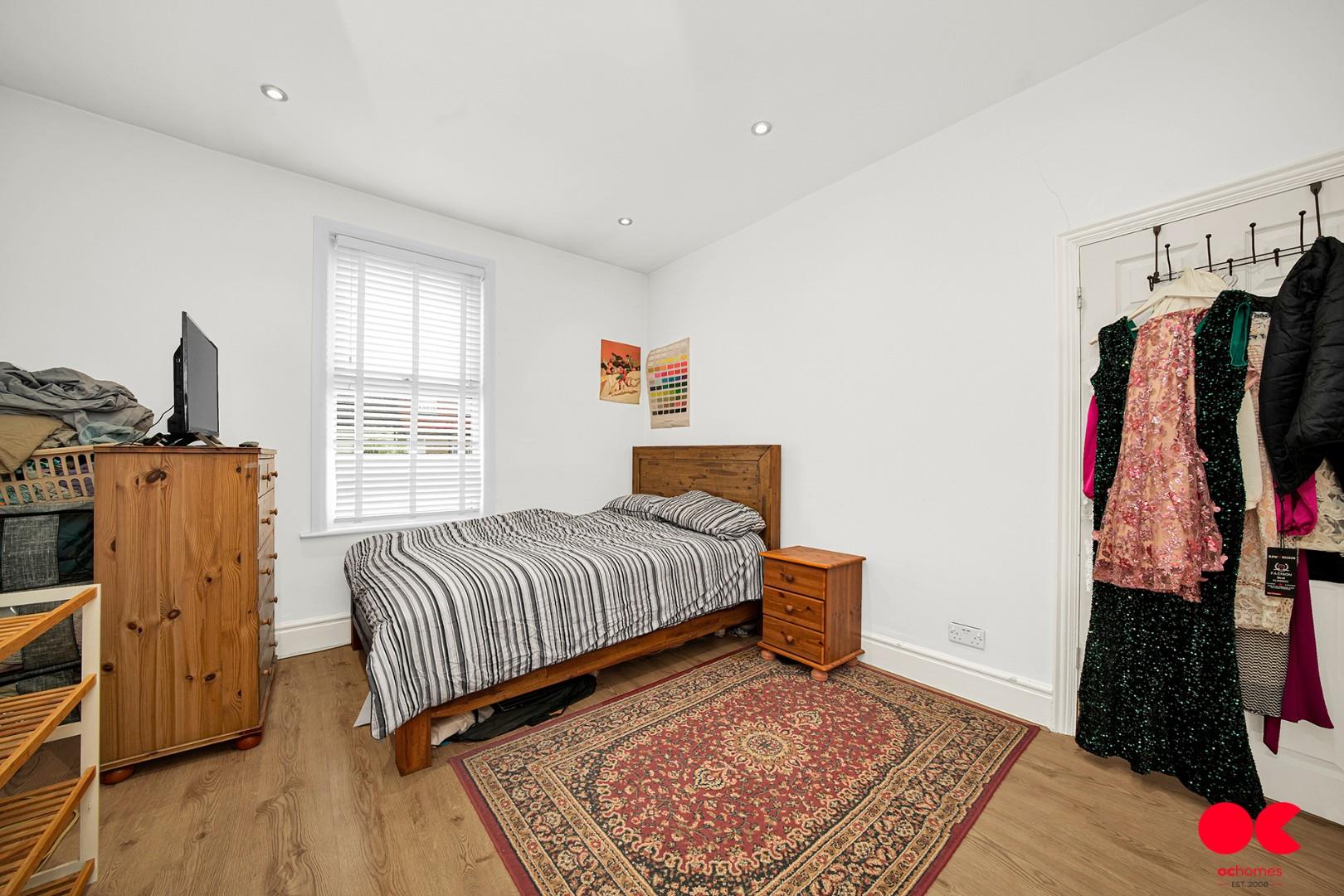 3 bed terraced house for sale in Charlbury Gardens, Goodmayes  - Property Image 25