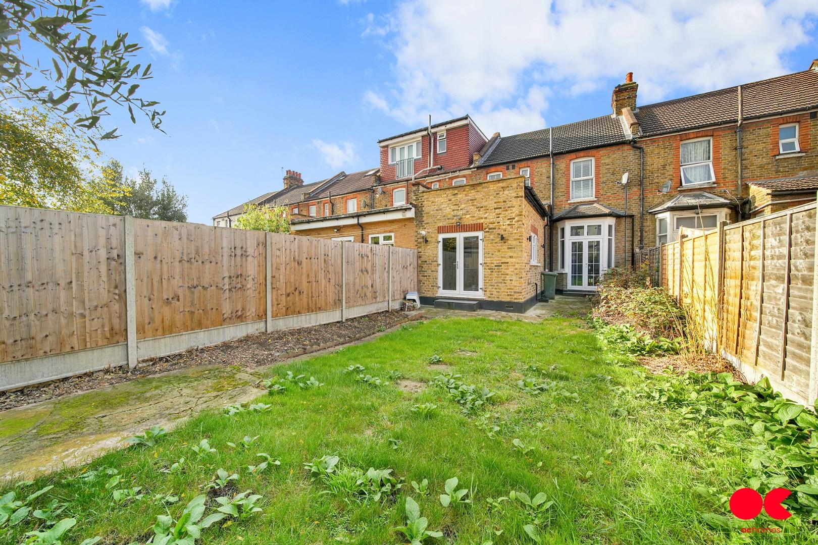 3 bed terraced house for sale in Charlbury Gardens, Goodmayes  - Property Image 30