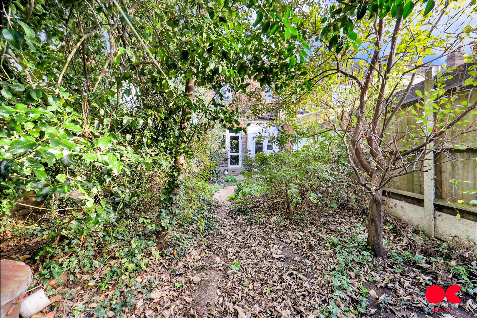 3 bed end of terrace house for sale in Wall End Road, East Ham  - Property Image 24