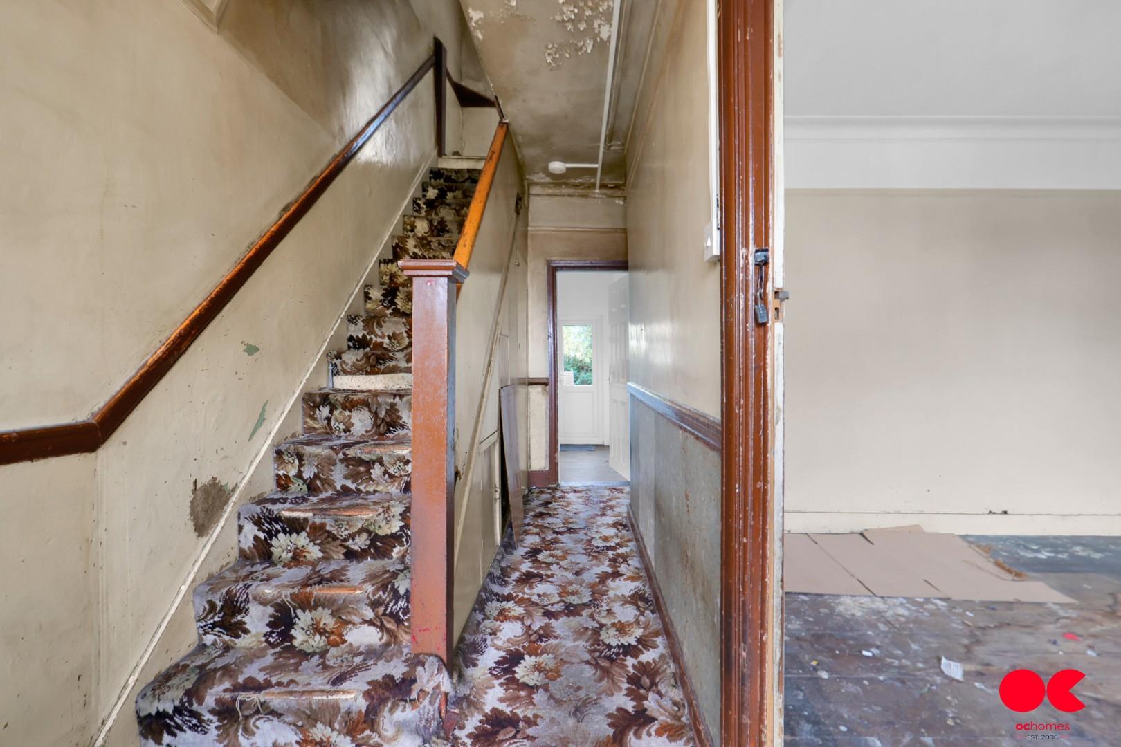 3 bed end of terrace house for sale in Wall End Road, East Ham  - Property Image 6