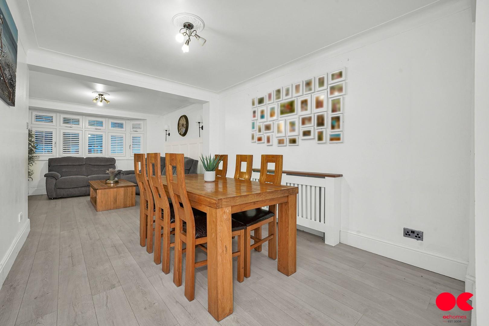 3 bed semi-detached house for sale in The Glen, Rainham  - Property Image 11