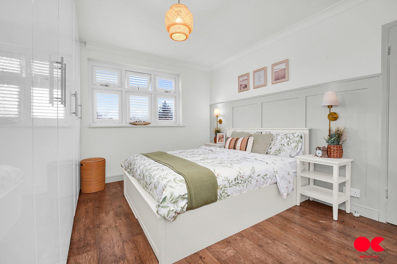 3 bed semi-detached house for sale in The Glen, Rainham  - Property Image 5