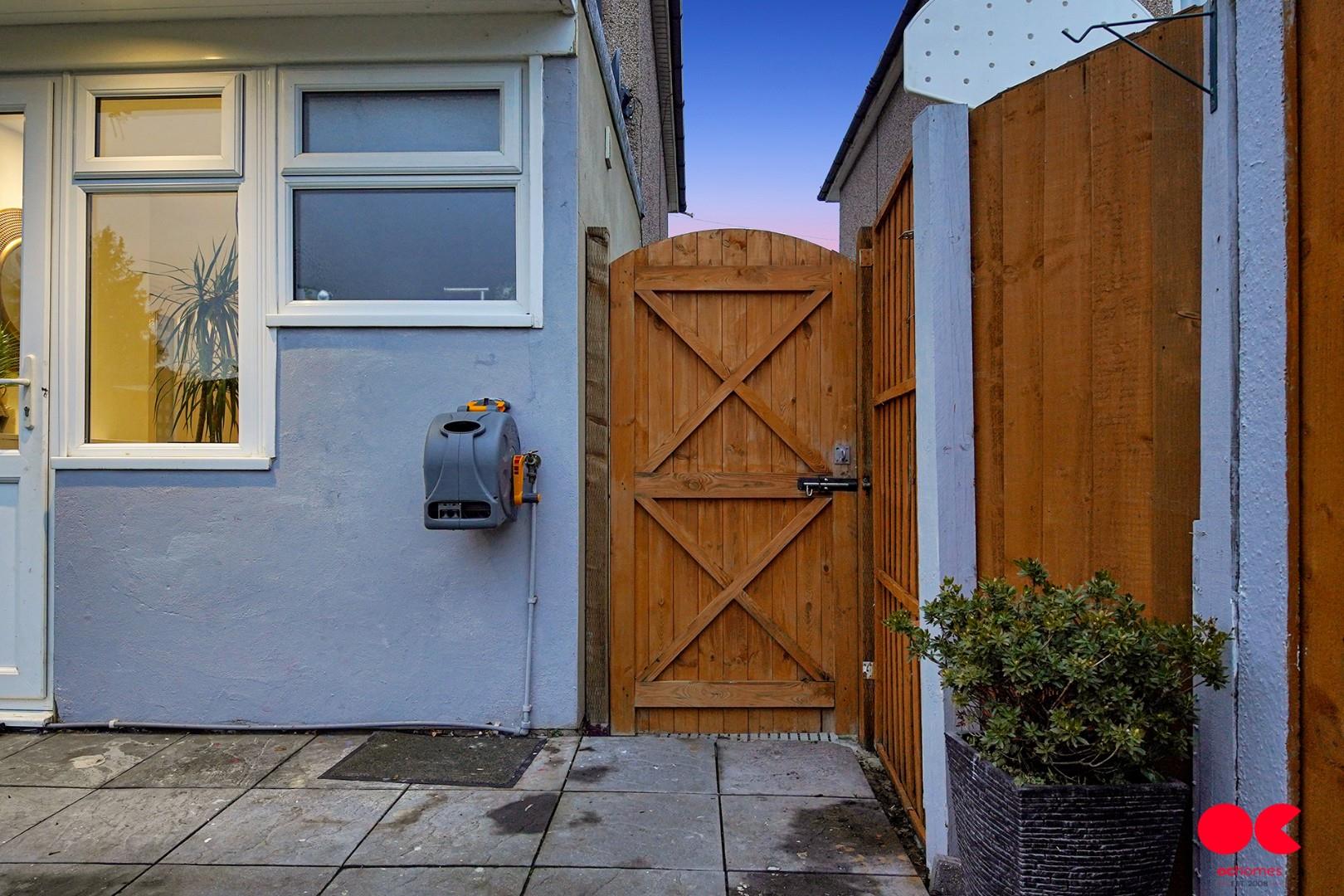 3 bed semi-detached house for sale in The Glen, Rainham  - Property Image 30