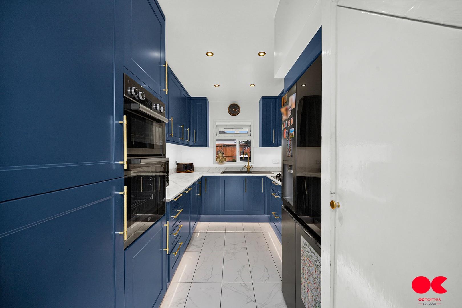 3 bed semi-detached house for sale in The Glen, Rainham  - Property Image 19