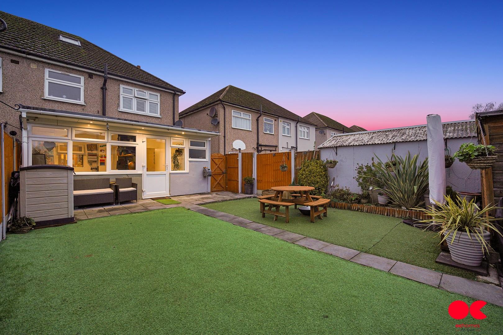 3 bed semi-detached house for sale in The Glen, Rainham  - Property Image 31