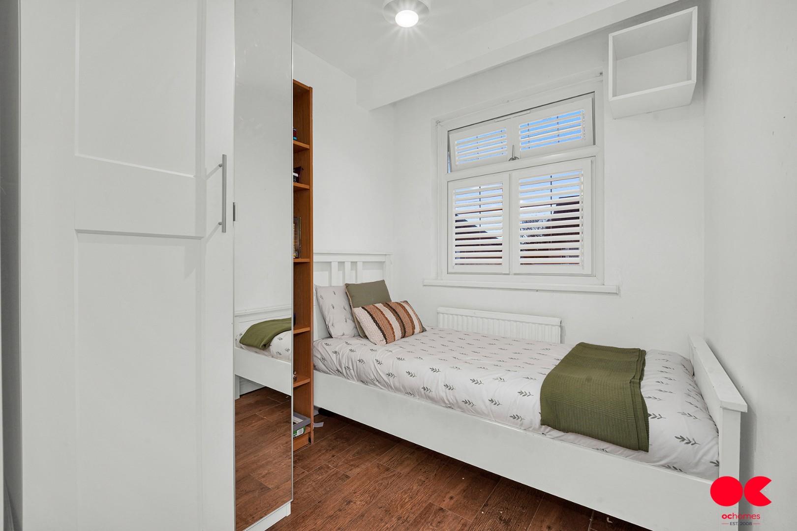 3 bed semi-detached house for sale in The Glen, Rainham  - Property Image 6