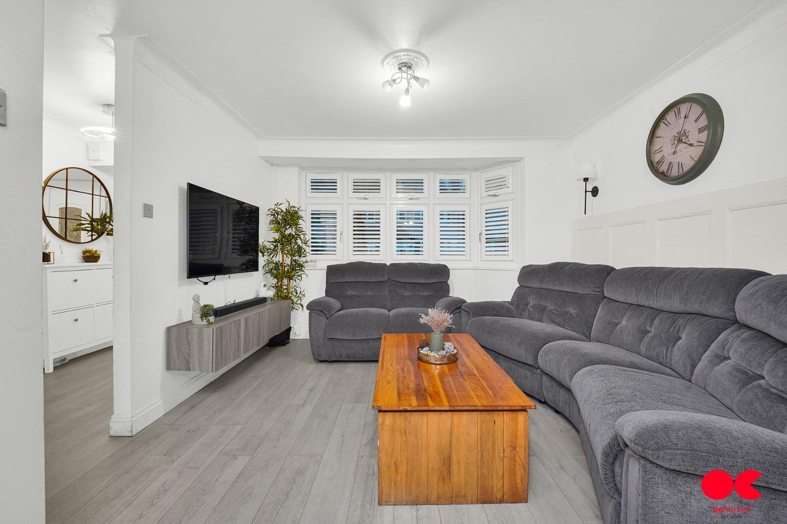 3 bed semi-detached house for sale in The Glen, Rainham  - Property Image 2