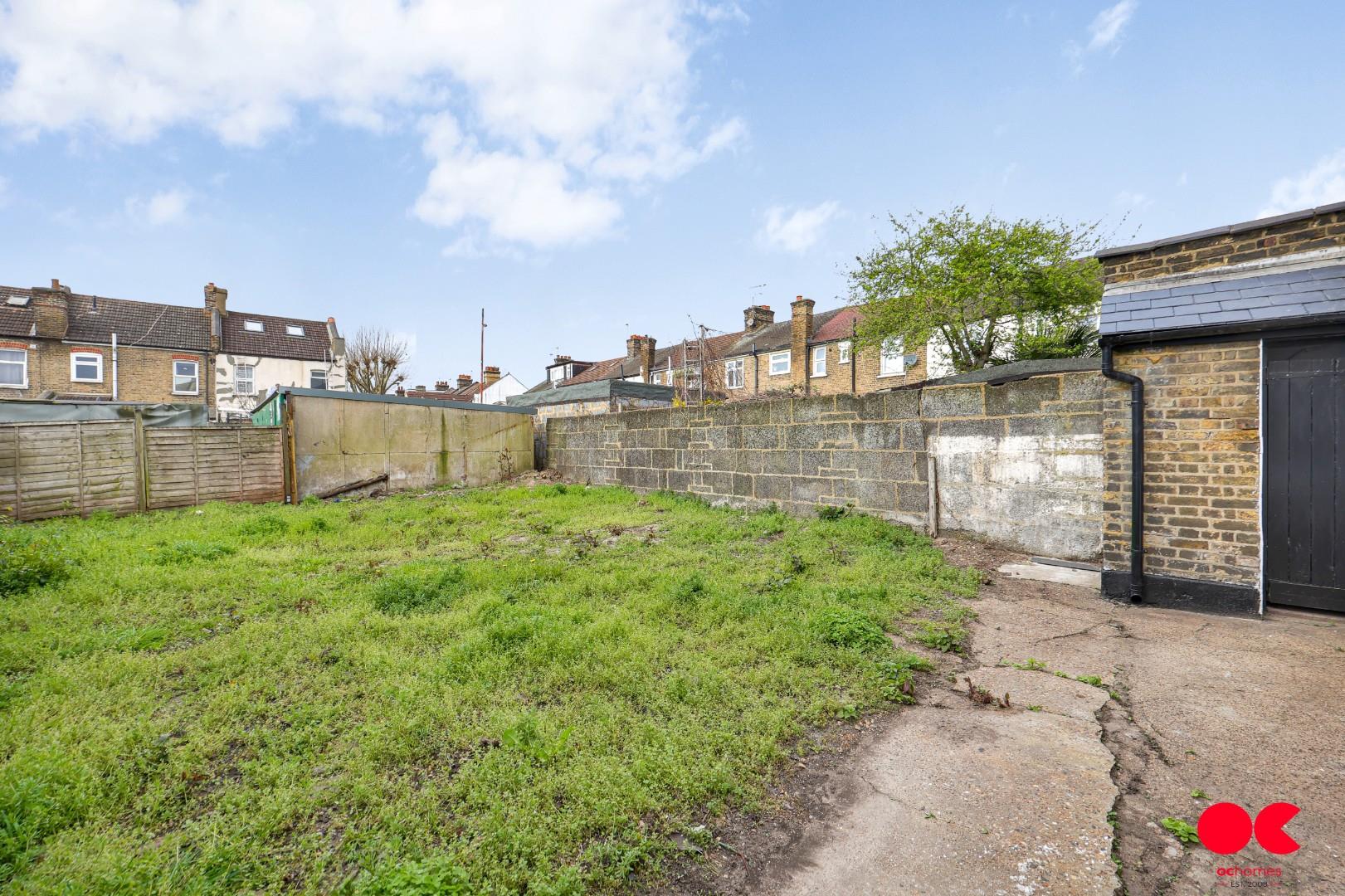 2 bed end of terrace house to rent in Gooseley Lane, East Ham  - Property Image 25
