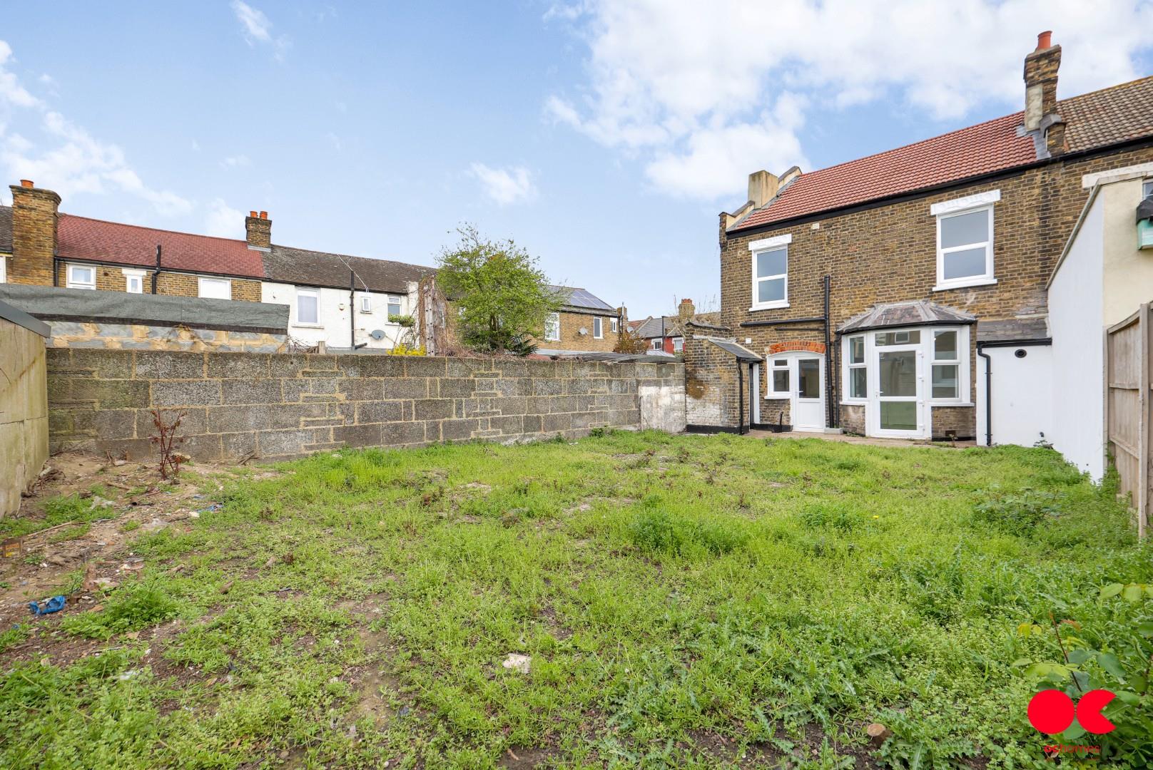 2 bed end of terrace house to rent in Gooseley Lane, East Ham  - Property Image 26