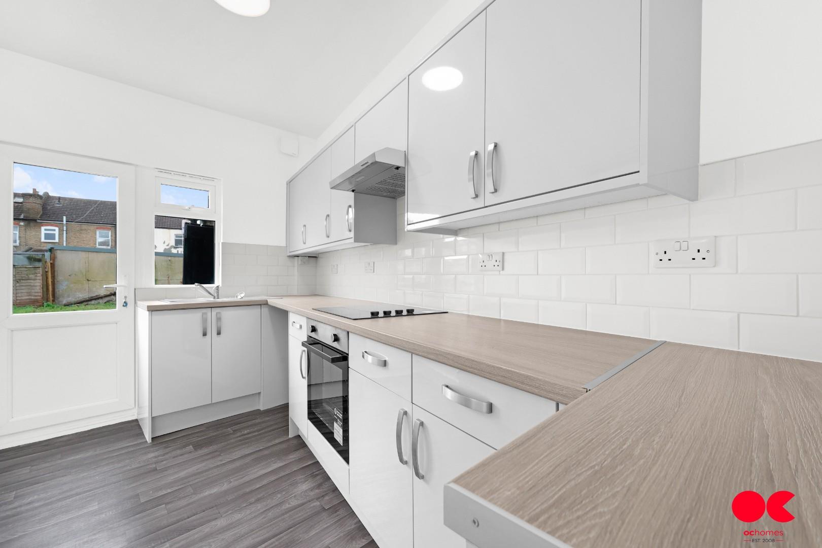 2 bed end of terrace house to rent in Gooseley Lane, East Ham  - Property Image 3