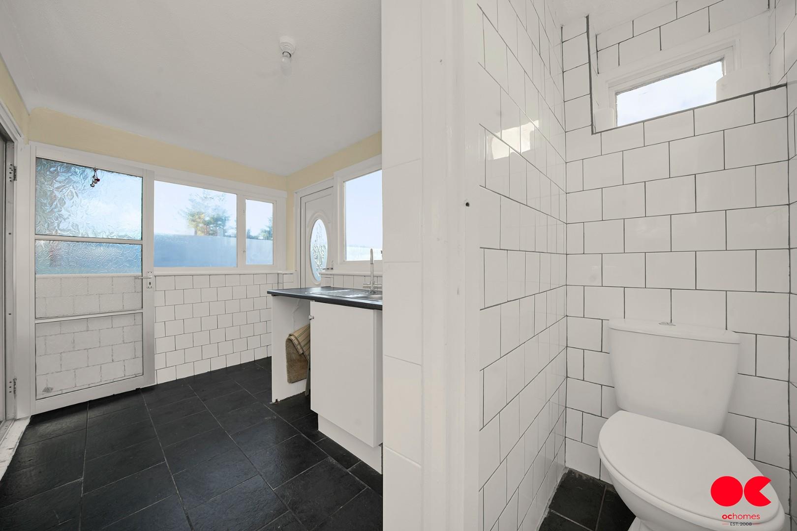 5 bed detached house for sale in Crow Lane, Romford  - Property Image 25