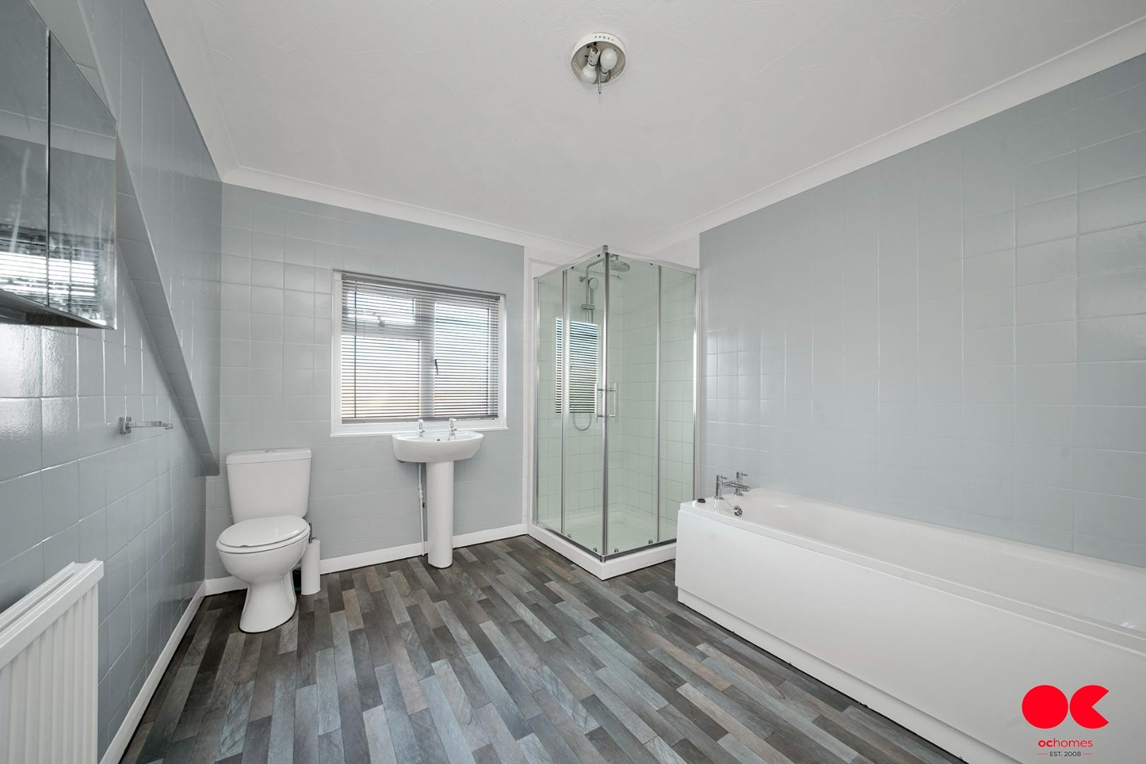 5 bed detached house for sale in Crow Lane, Romford  - Property Image 3