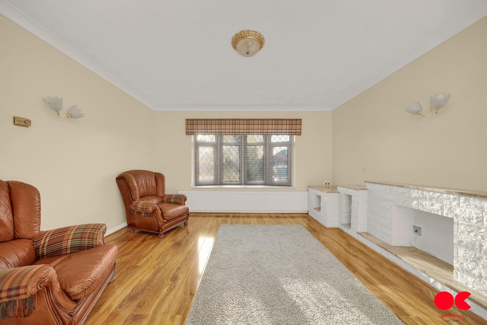 5 bed detached house for sale in Crow Lane, Romford  - Property Image 16