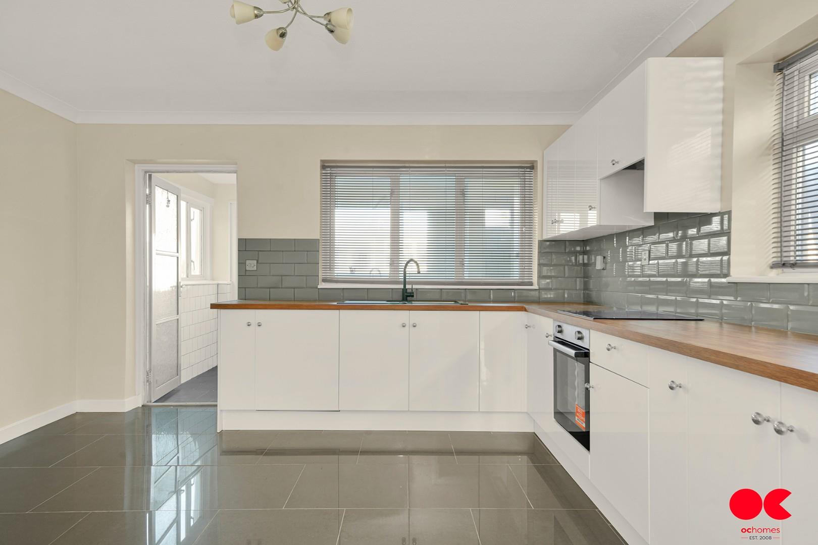 5 bed detached house for sale in Crow Lane, Romford  - Property Image 19