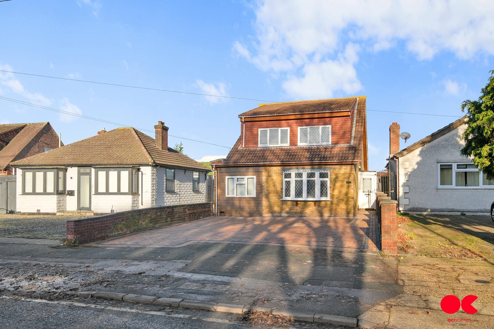 5 bed detached house for sale in Crow Lane, Romford  - Property Image 36