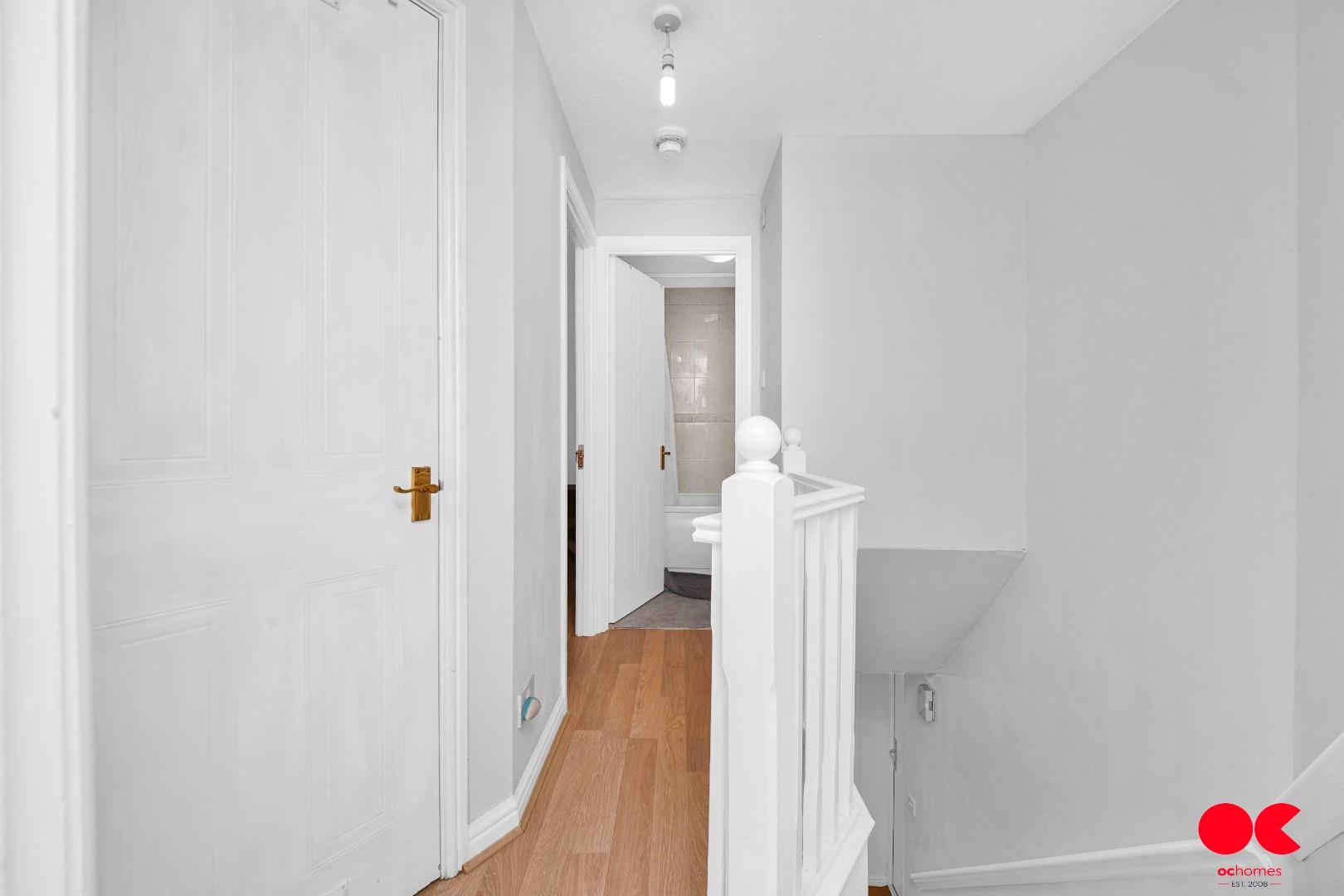 2 bed house to rent in Hyacinth Close, Ilford  - Property Image 11