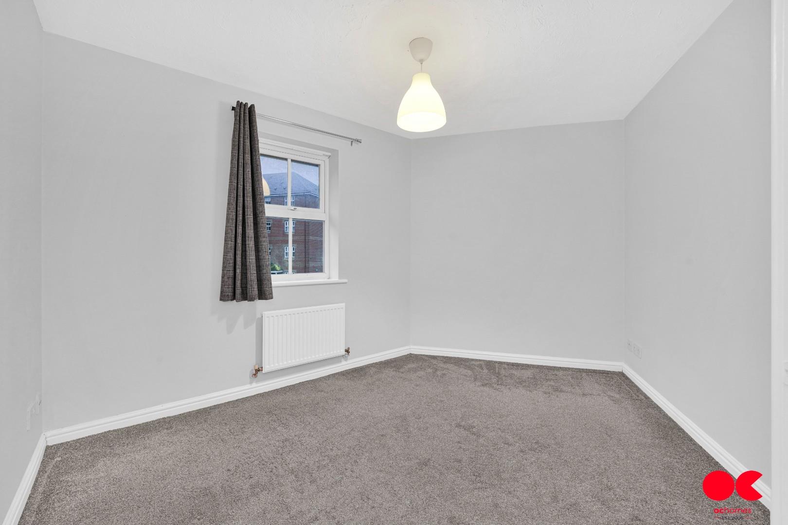 2 bed house to rent in Hyacinth Close, Ilford  - Property Image 4