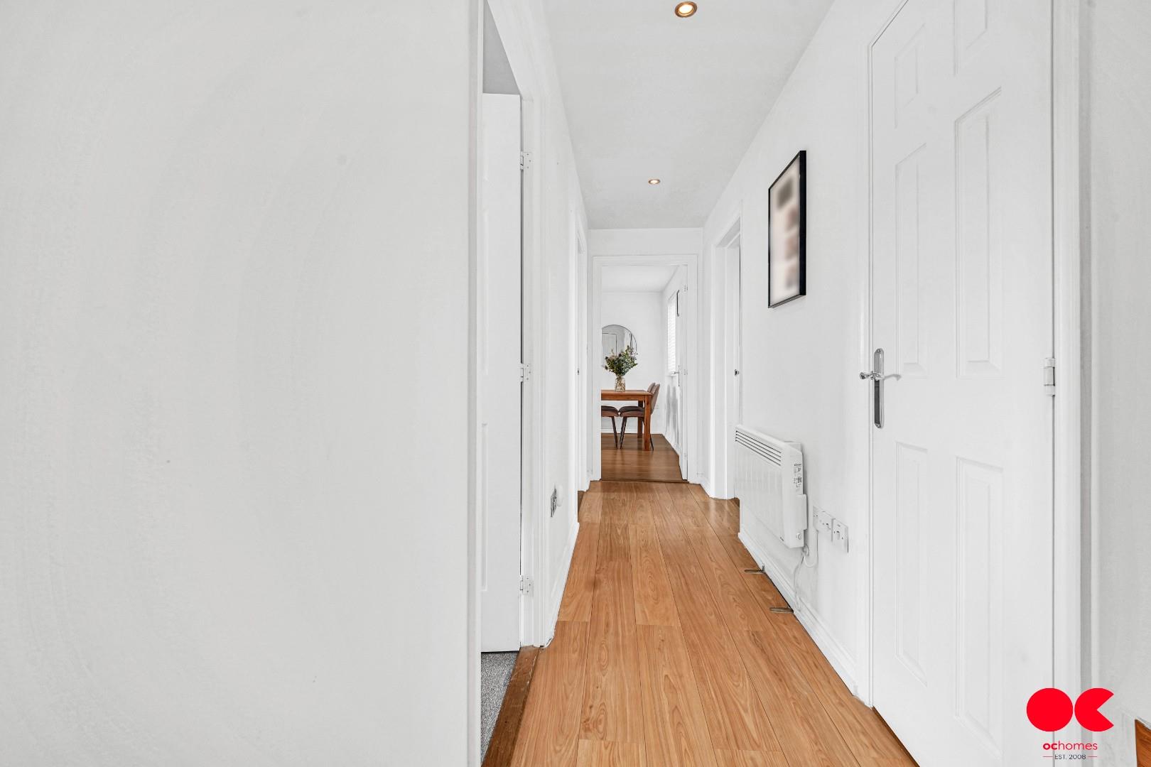 2 bed flat for sale in Kidman Close, Gidea Park  - Property Image 18